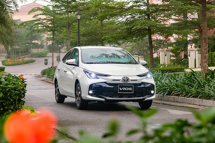 thuê xe 4 chỗ sài gòn