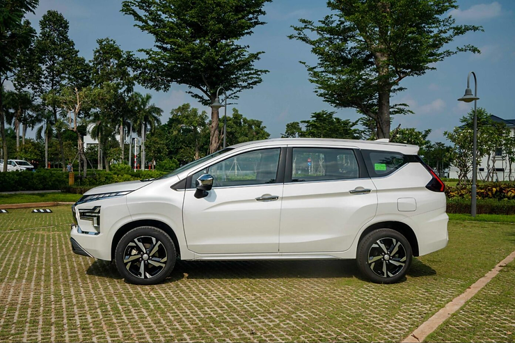 thuê xe 7 chỗ sài gòn